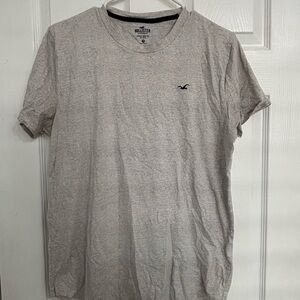 Hollister Men's Light Gray Short Sleeve Tee